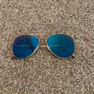 Betsy Johnson Blue/green reflective aviators